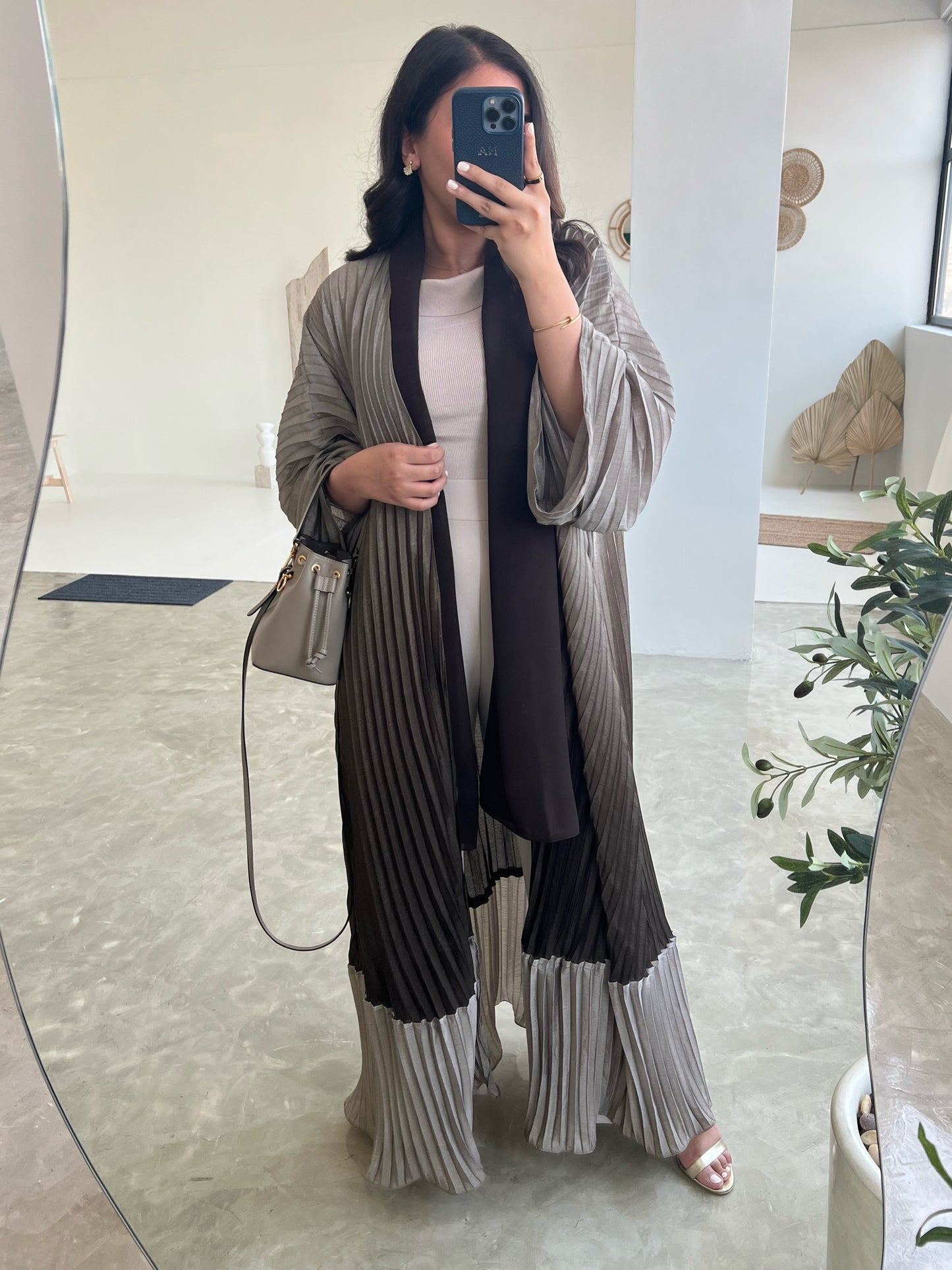 TWO TONE PLEATED ABAYA