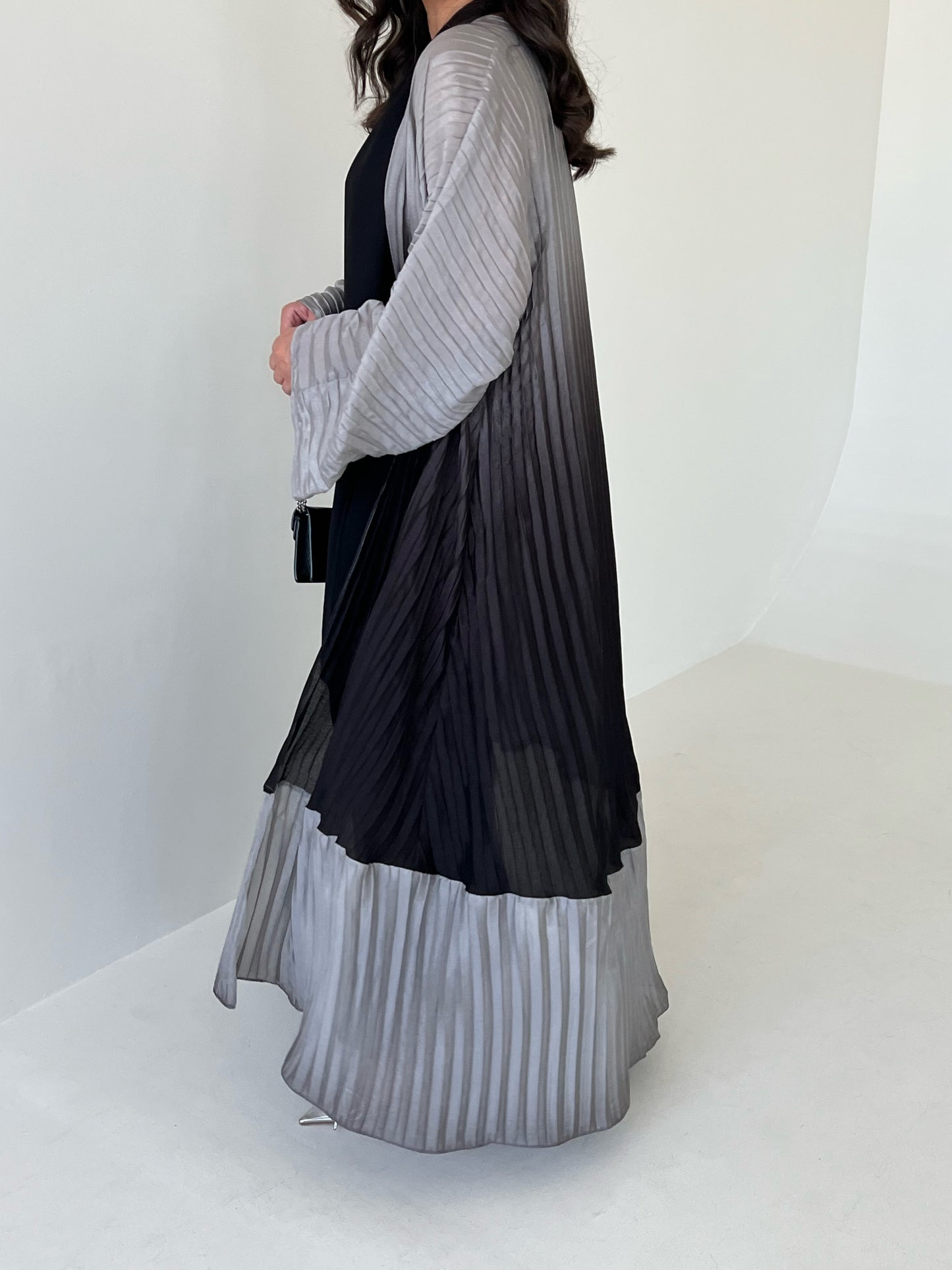 TWO TONE PLEATED ABAYA