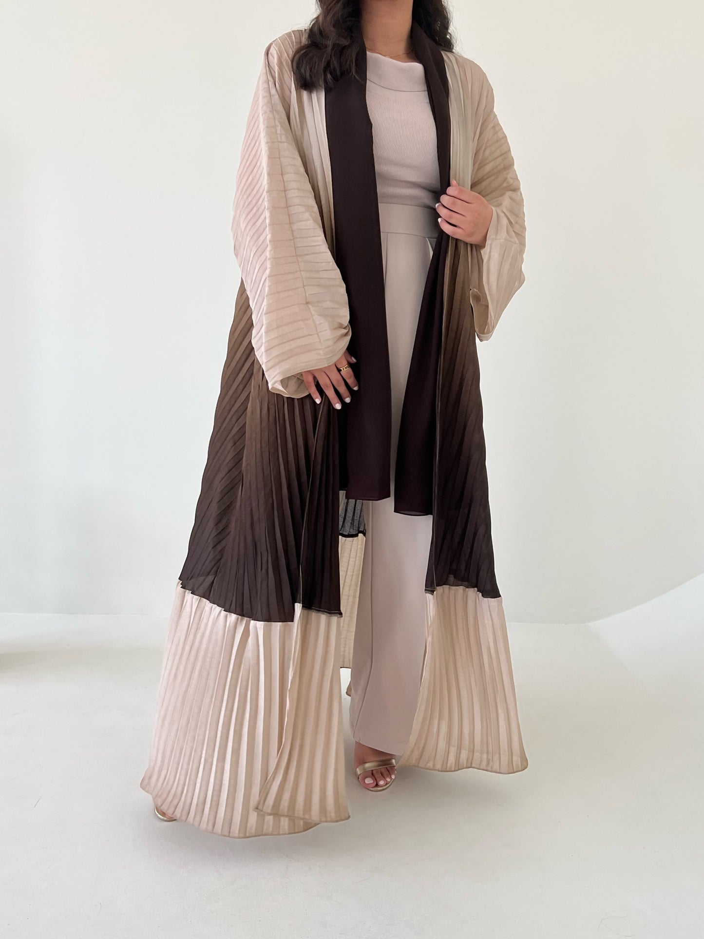 TWO TONE PLEATED ABAYA