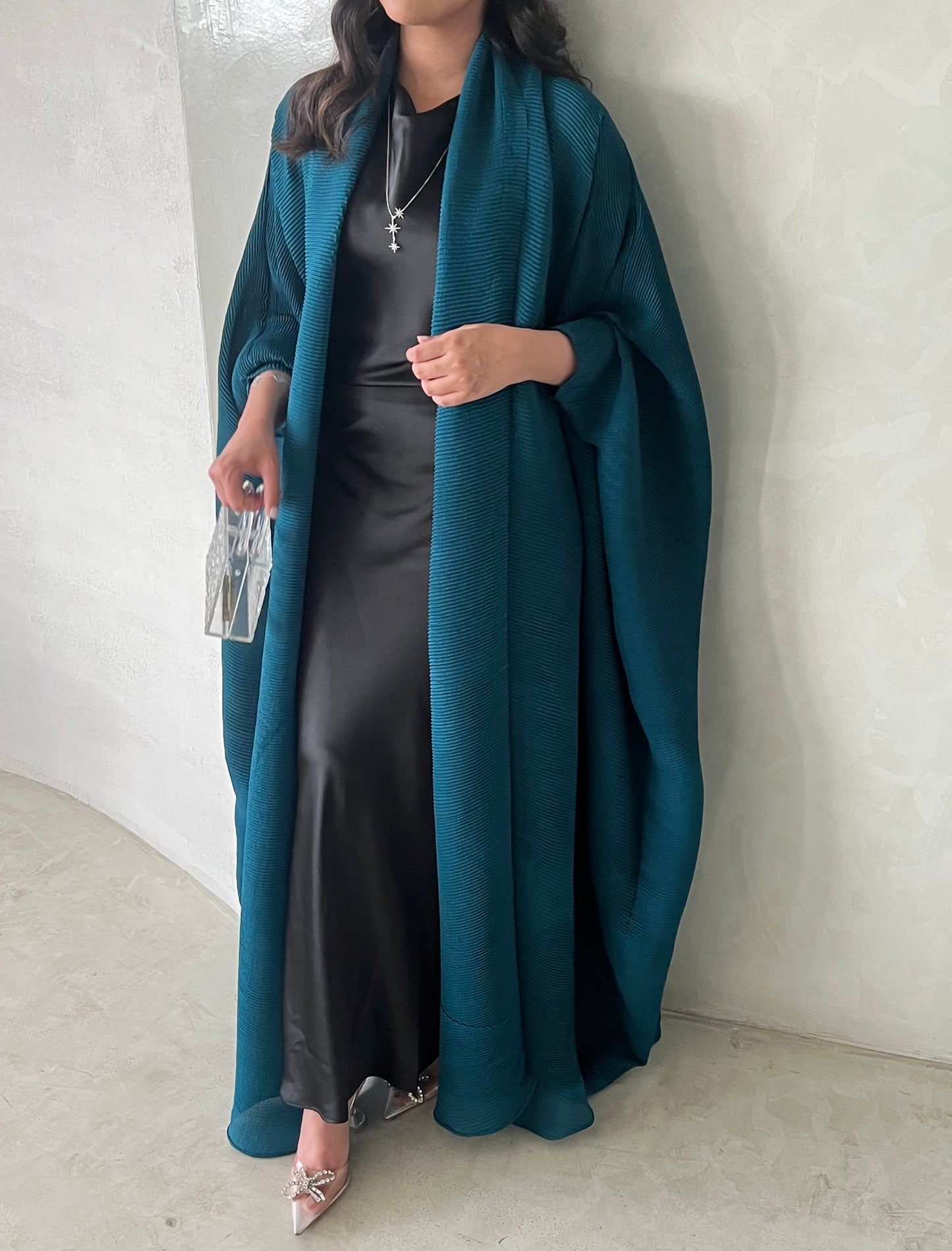 PLEATED ABAYA