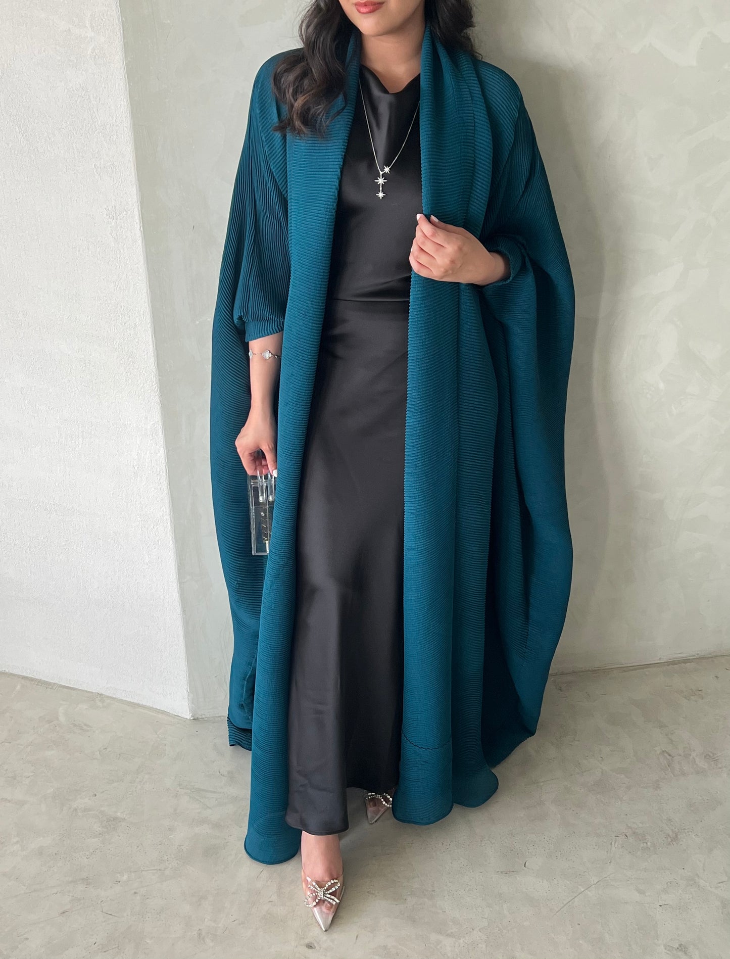 PLEATED ABAYA